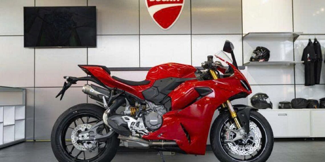 Ducati Panigale V2 S 2026 giá 759 triệu đồng tại Việt Nam: “Lột xác” thiết kế, chấp nhận giảm công suất để đổi lấy sự linh hoạt