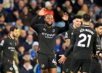 Haaland vắng mặt, Man City thắng sát nút Leeds 2800 0103012953.jpg