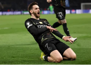 Khvicha Kvaratskhelia có câu trả lời cho Arsenal