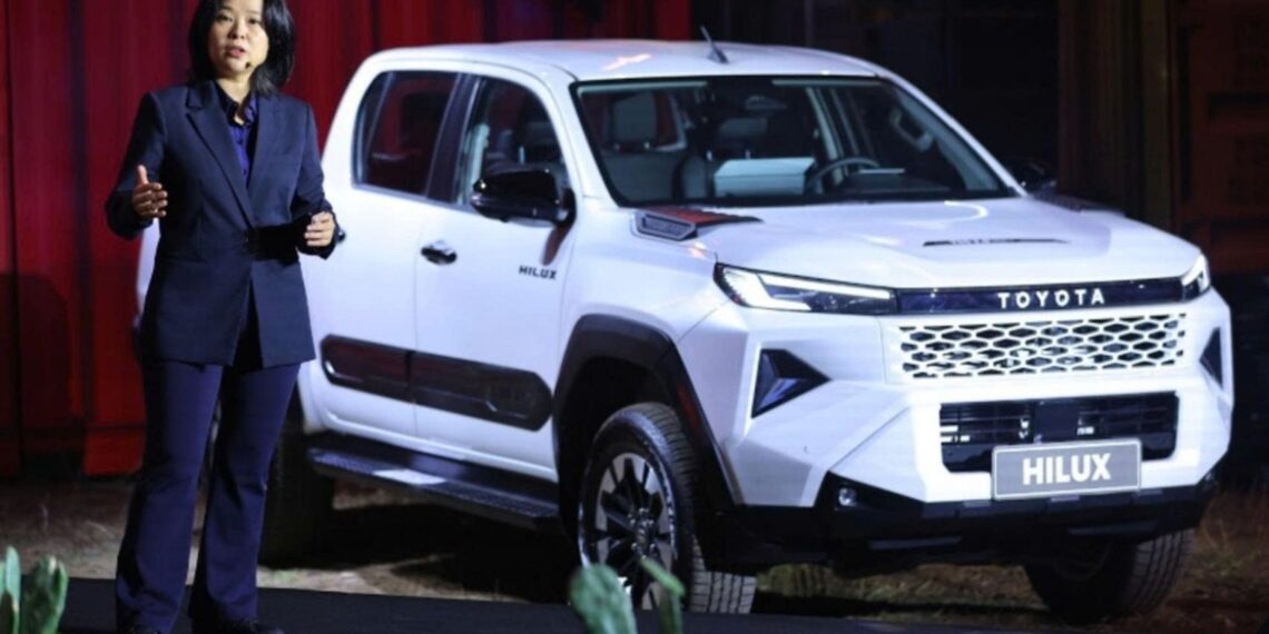 3611773196676 buoc tien moi cua toyota hilux anhdaidien.jpg