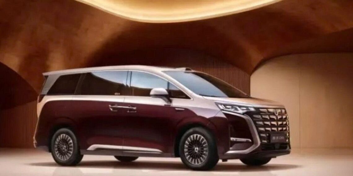 Denza D9 2026 trình làng: MPV điện đi được 800km/sạc, sạc nhanh từ 10 - 70% chỉ trong 5 phút 3641774925210 denza d9 2026 trinh lang anhdaidien.jpg