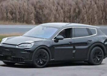 381772434512 porsche k1 quay xe anhdaidien.jpg