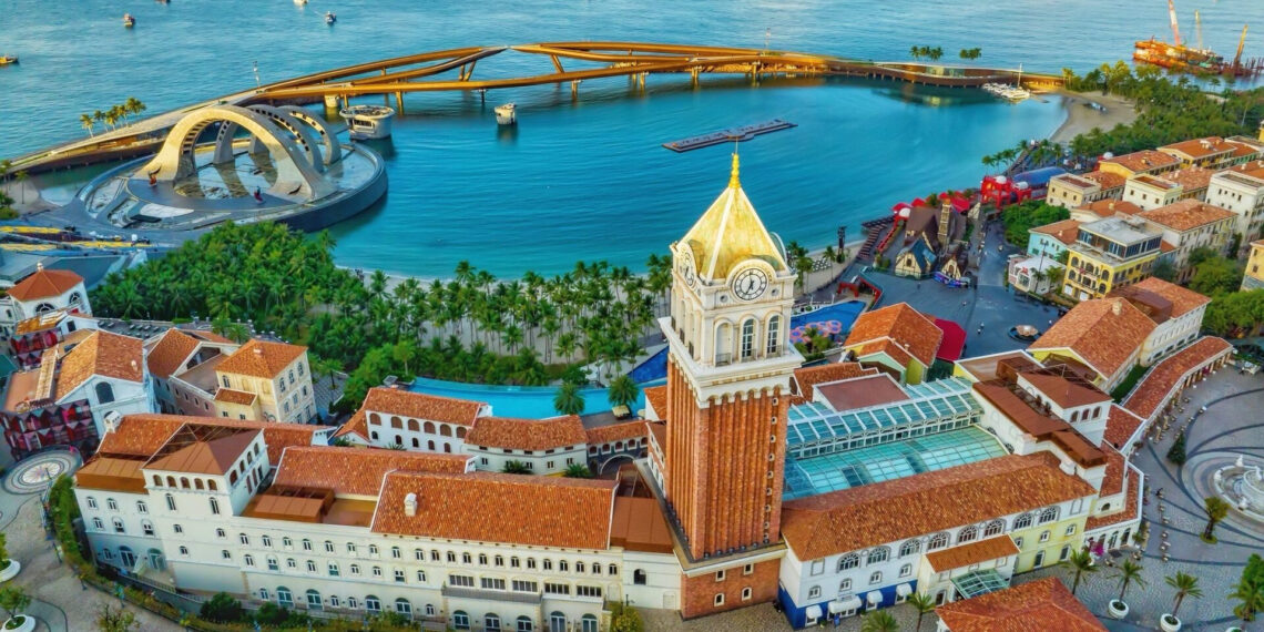 4 tu som gia combo du lich phu quoc giam bat ngo 1955.jpg