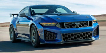 4071773221576 ford mustang dark horse sc chinh thuc chot gia ban anhdaidien.jpg