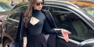 4941772895754 khoi to nguoi phu nu pha hoai xe mercedes benz glc 200 anhdaidien.jpg