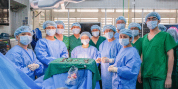 5 chuyen khoa va 10 gio phau thuat cho ca benh chua tung co trong tien le 613.png