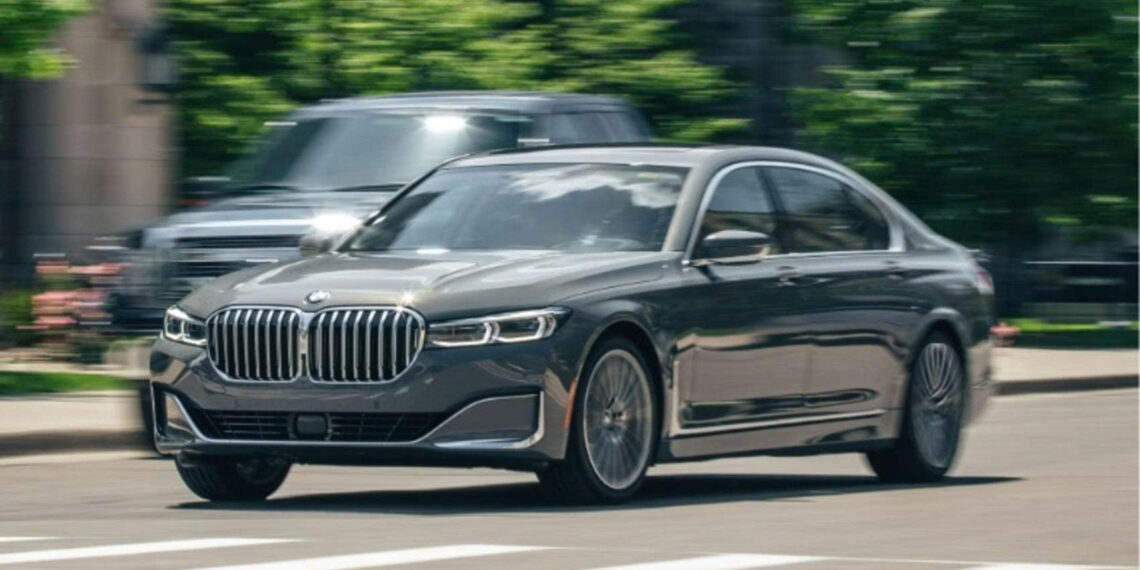 5541773479407 bmw trieu hoi gan 150000 xe anhdaidien.jpg