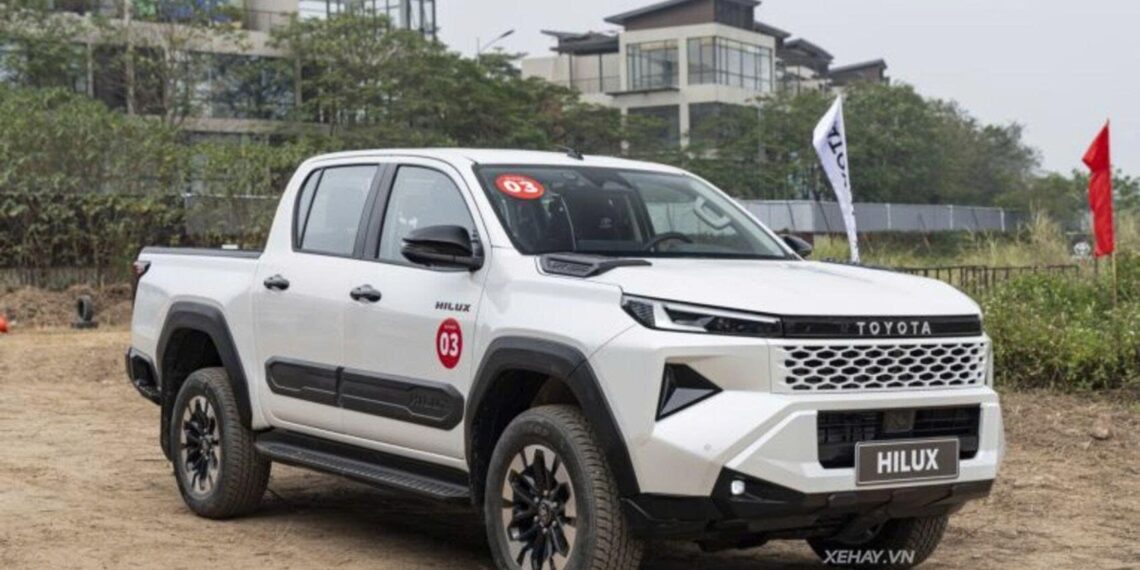 7041773223677 toyota hilux dan dau doanh so ban tai tai viet nam anhdaidien.jpg