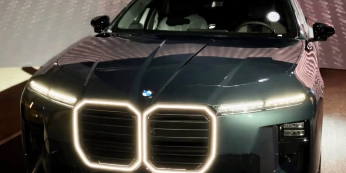 Rò rỉ “ảnh nóng” BMW 7-Series facelift