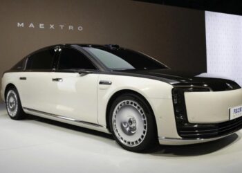 8201773842796 suc ep tu maextro s800 buoc porsche anhdaidien.jpg