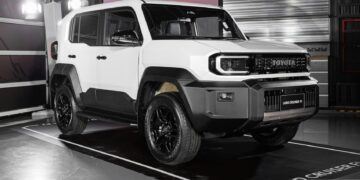 Toyota Land Cruiser FJ ra mắt Đông Nam Á với giá hơn 1 tỷ đồng