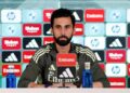 alvaro arbeloa li giai nguyen nhan real madrid thieu on dinh.jpg
