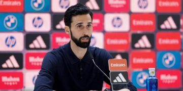 alvaro arbeloa san long don nhan ap luc cua ghe hlv real madrid.jpg