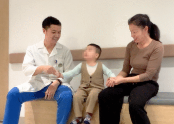 ba thang hoi sinh em be song thuc vat vi duoi nuoc 1264.png