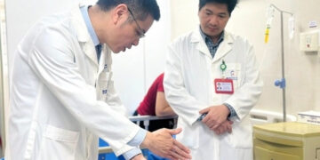 bac si canh bao khop goi bi tan pha o nguoi tre 1486.webp.jpeg