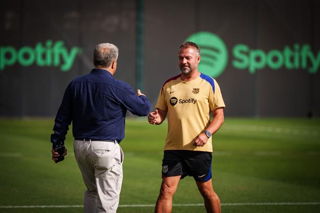 ban hop dong dau tien cua laporta sau khi dac cu chu tich barca.jpg