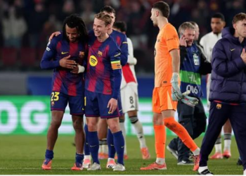 barca thay doi ke hoach champions league vi nhieu lo ngai.png