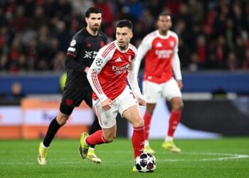 bayer 04 leverkusen v arsenal fc 1 1203023918.jpg