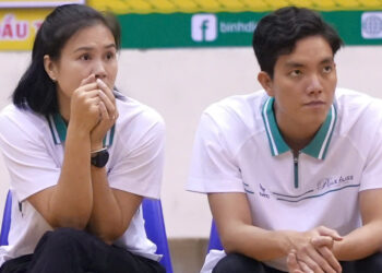 Bích Tuyền tái xuất, trầm ngâm bên Hoa khôi bóng chuyền Kim Huệ