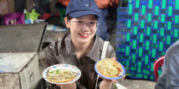 chiec hut khach toi khu cho thoi ong ba anh o hue 232.jpg