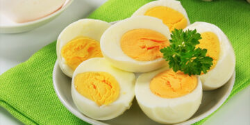 chuyen gia dinh duong chia se cach an trung de hap thu toi da vitamin d 3292.jpg