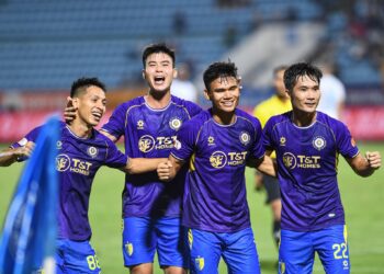 clb ha noi nhan ton that lon truoc tran derby thu do.jpg