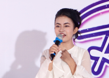 Cô gái bị gọi là ‘hàm nạo dừa’ thay đổi ngoạn mục sau hơn 20 năm mặc cảm