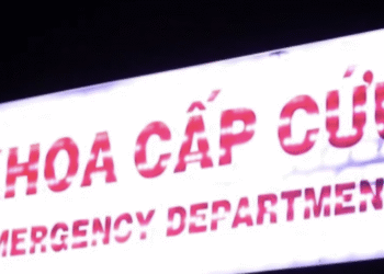 co gai bi hoai tu vung mat do chan chu di vien sau tai nan 1551.png