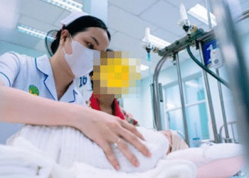 Bác sĩ cứu sống bé gái 2 tháng tuổi mắc bệnh hiếm trong y văn thế giới cuu song be gai 2 thang tuoi mac benh hiem trong y van the gioi 474.png