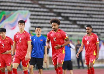 danh sach tuyen viet nam hlv kim sang sik lieu co qua an toan 2514.jpg