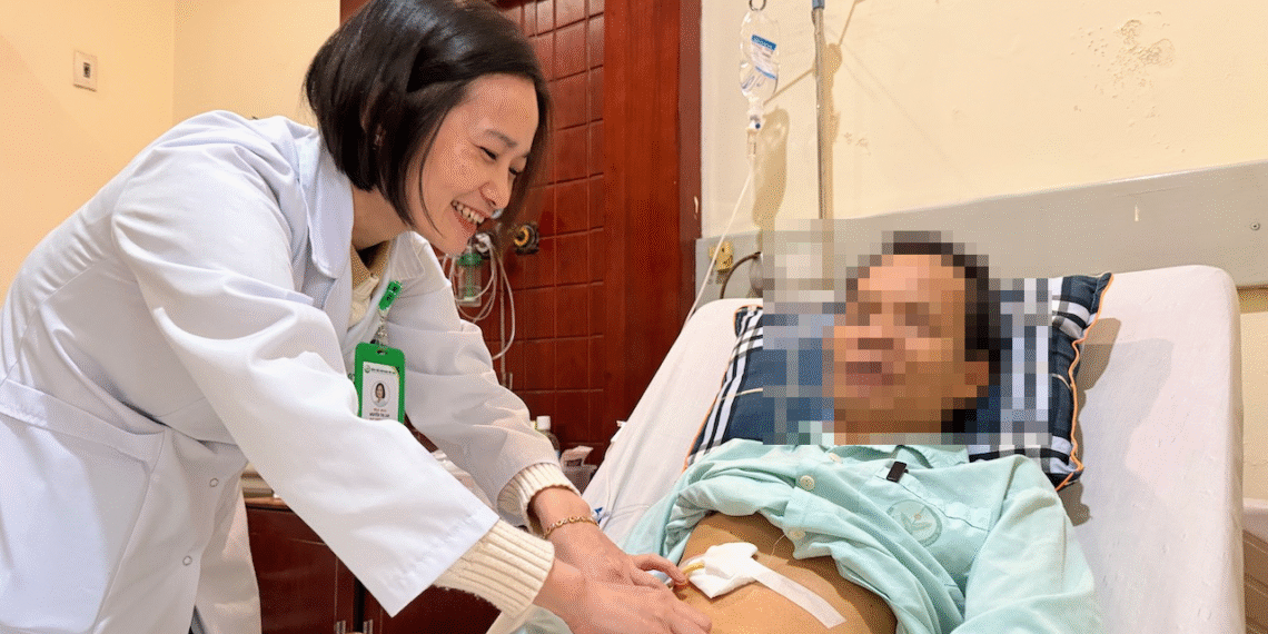 dau bung di kham nguoi dan ong bang hoang phat hien mac cung luc 2 loai ung thu 518.png