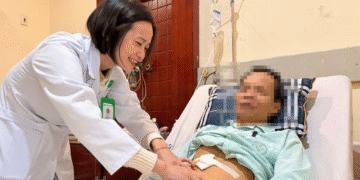 dau bung di kham nguoi dan ong bang hoang phat hien mac cung luc 2 loai ung thu 518.png