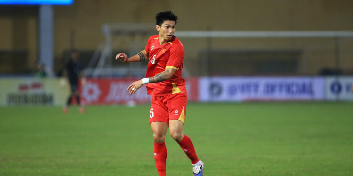 Văn Hậu: "ĐT Việt Nam sẽ đánh bại Malaysia vì người hâm mộ" doan van hau 2603210921.jpg