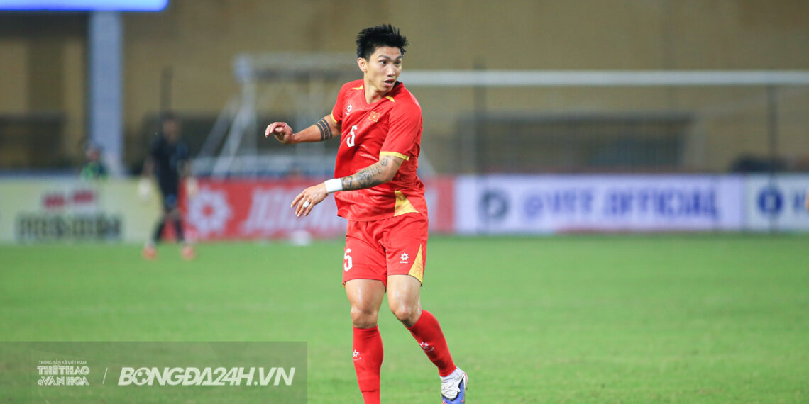 doi tuyen viet nam gap malaysia cho tai doan van hau.jpg