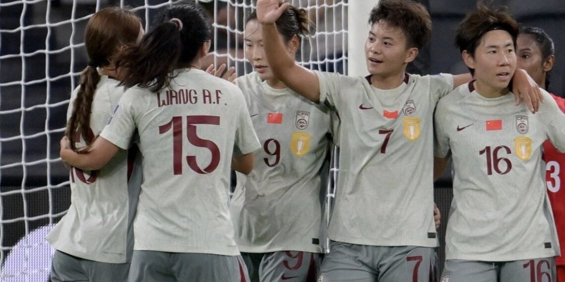 Trung Quốc giúp ĐT nữ Việt Nam rộng hơn cửa dự World Cup dt nu trung quoc 0403130207.jpg