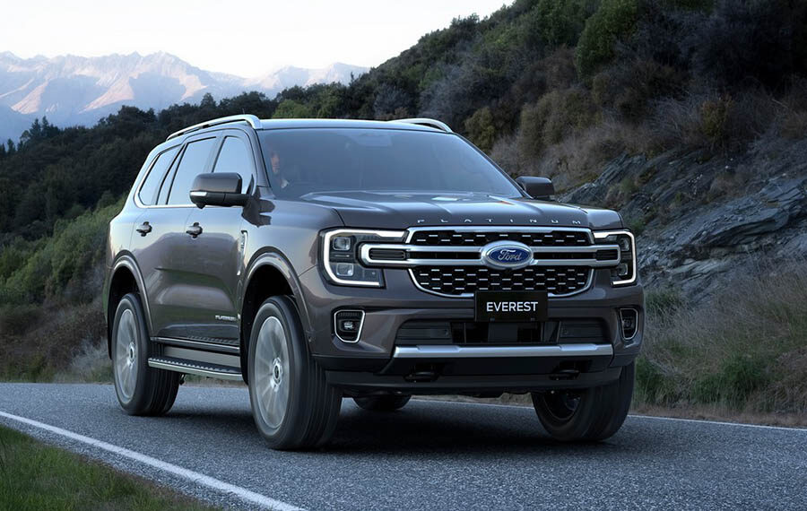 Ford Everest Platinum 2026 ra mắt: Bổ sung động cơ diesel 2.0L, giá quy đổi từ 1,4 tỷ đồng ford everest platinum 07 jpg.17604.jpeg