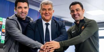 giam doc barca len tieng ve phat bieu tranh cai cua xavi.jpg