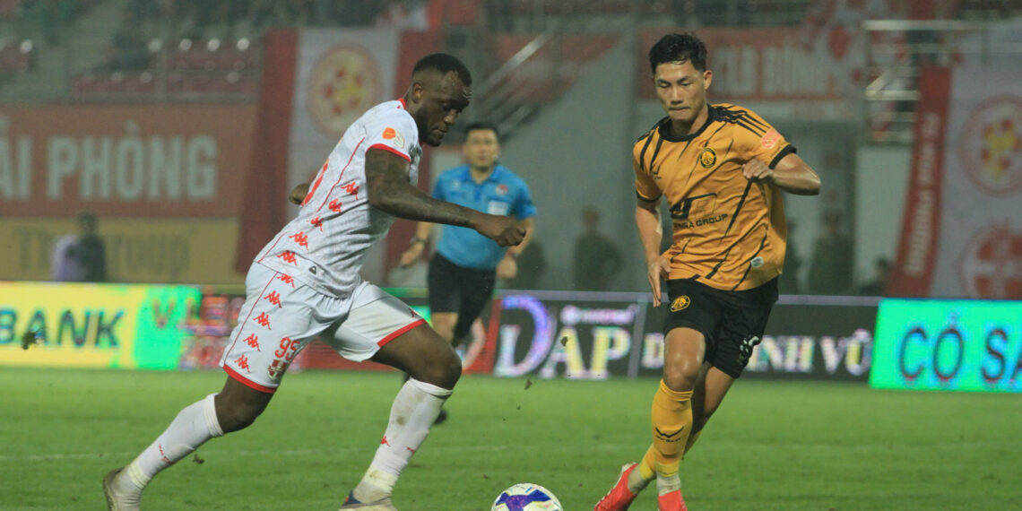 HLV Chu Đình Nghiêm chê Hải Phòng không bằng Thanh Hóa hai phong vs thanh hoa 0103205512.jpg