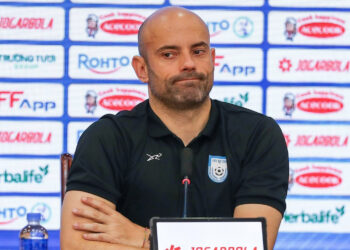 HLV Bangladesh: Cầu thủ nhập tịch giúp tuyển Việt Nam mạnh nhất