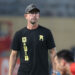 HLV Harry Kewell: Trọng tài ở Ngoại hạng Anh không bắt như ở V-League hlv harry kewell trong tai o ngoai hang anh khong bat nhu o v league 2072.jpg