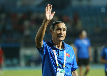 hlv mai duc chung nhan trach nhiem chia tay tuyen nu viet nam 2042.jpg