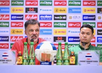 Tuyển Thái Lan quyết tâm biến Rajamangala thành pháo đài trong trận quyết đấu Turkmenistan hlv tuyen thai lan 3003165717.jpg