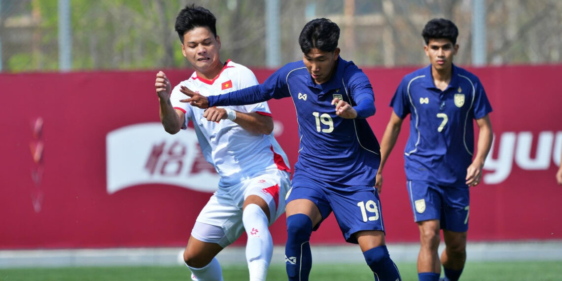 HLV U23 Thái Lan tiếc chỉ ghi được 1 bàn vào lưới U23 Việt Nam hlv u23 thai lan tiec chi ghi duoc 1 ban vao luoi u23 viet nam 1892.jpg