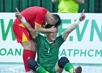 Người hùng World Cup trở lại tuyển Việt Nam sau 1 năm ho van y khiem ton sau ban thang lich su trong tran thang kazakhstan.jpg