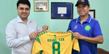 hoang lan 1803125531.jpg