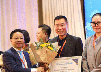 hoang viet travel mo rong tour chuyen de phat trien du lich ben vung 1060.png