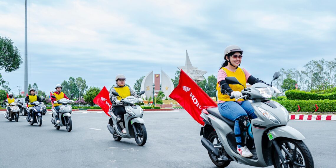 Choáng với khả năng tiết kiệm nhiên liệu thực tế của xe máy Honda Choáng với khả năng tiết kiệm nhiên liệu thực tế của xe máy Honda