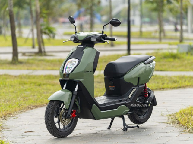 Honda ICON e: giá hơn 20 triệu đồng – “món hời” trong thời kì xăng tăng giá Honda ICON e: giá hơn 20 triệu đồng – “món hời” trong thời kì xăng tăng giá