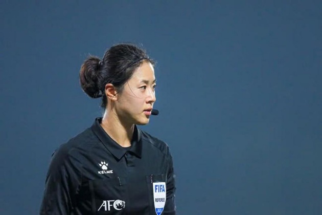 Trọng tài Hàn Quốc bắt chính trận đấu quyết định của tuyển nữ Việt Nam kim yu jeong 0903001305.jpg