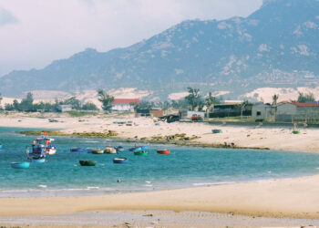 Làng chài ‘chạy gió’ có khung cảnh siêu đẹp, ít người biết ở Khánh Hòa Làng chài ‘chạy gió’ có khung cảnh siêu đẹp, ít người biết ở Khánh Hòa